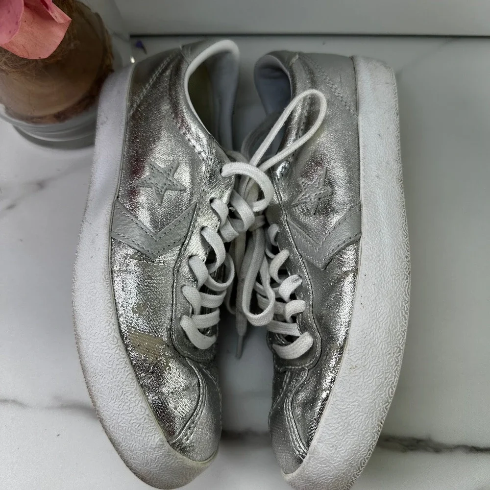 Converse All Star Chuck Taylor Silver Metallic Low‎ Top Sneakers Size 6.5 Comfot